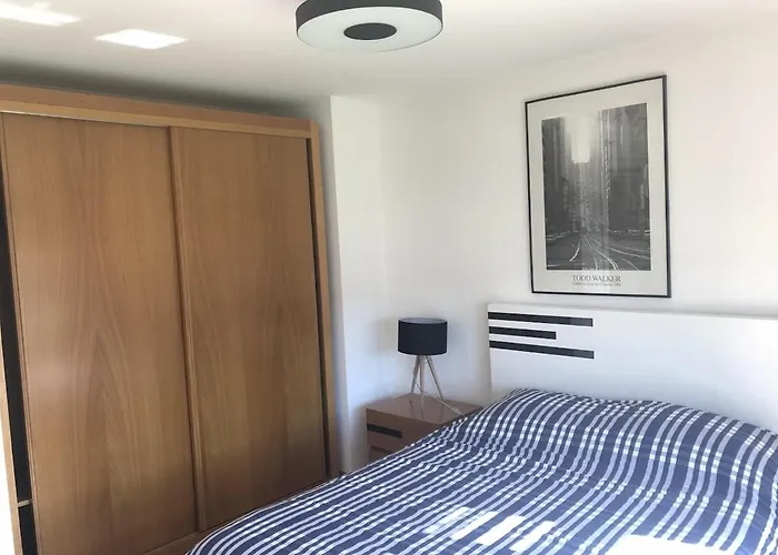 Entire In - 2 Bedrooms *